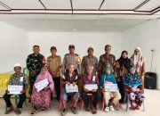 Babinsa Serbelawan Kawal BLT-DD, Pastikan Bantuan Tepat Sasaran di Dolok Maraja