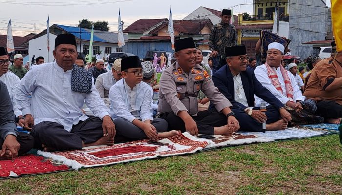 Kapolres Simalungun Sholat Idul Adha Bersama Forkopimda, Wujud Nyata Sinergitas TNI-Polri dan Pemerintah Daerah