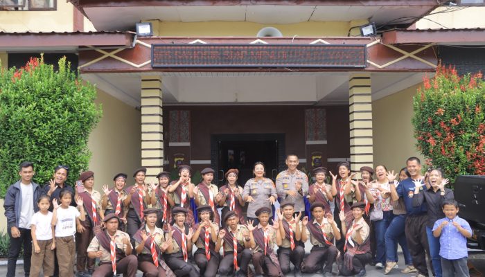 Lomba PBB Tingkat SMA/SMK Meriahkan Penyambutan Hari Bhayangkara ke-80 di Polres Samosir