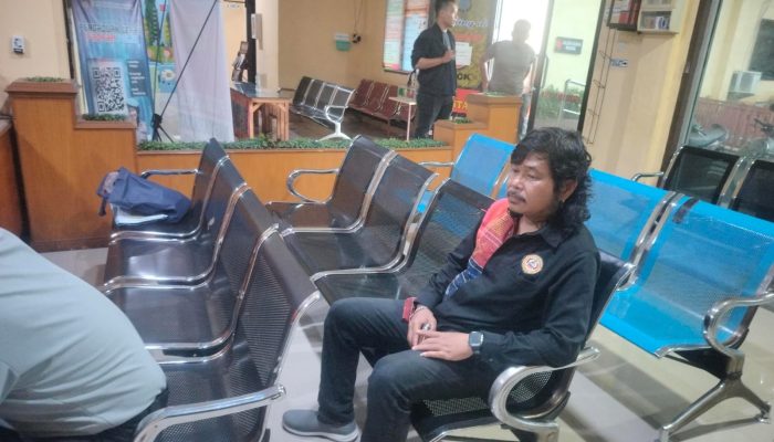 Niat beramal berujung petaka, tas personel aksima trio raib di warung mie pangsit gajah.
