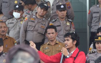 *EK-LMND Soroti Kecenderungan Sekda, Hadapi Massa: “Rakyat Butuh Pertanggungjawaban, Bukan Sekadar Perwakilan”*